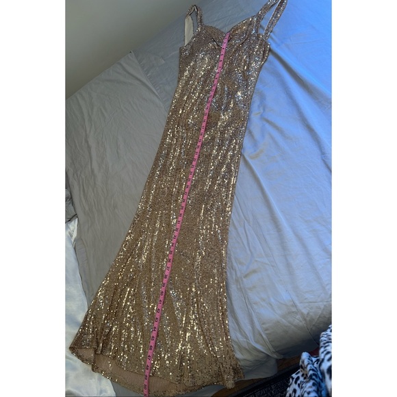 gold sequin maxi cowl back dress size 6 - taylor swift fearless look - Picture 5 of 13